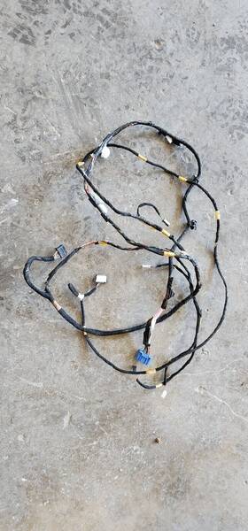 1067970-00-e Tesla 2018 Model 3 Headliner Wiring Harness