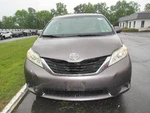 11 12 Toyota Sienna Headliner Pick Up Only. Fixed Price $220.00.